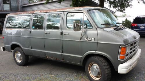 1986 dodge ram van. work or passanger van. runs great!