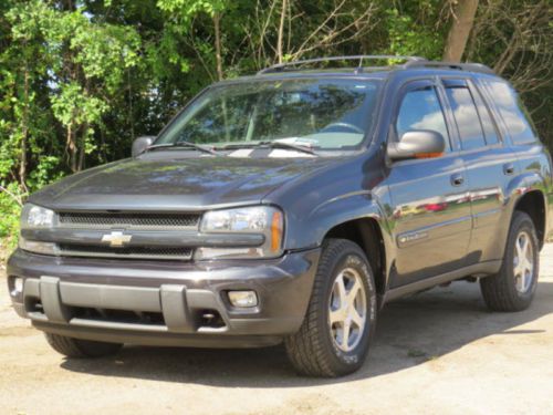 2005 chevrolet chevy trailblazer excellent condition looks and drives great!