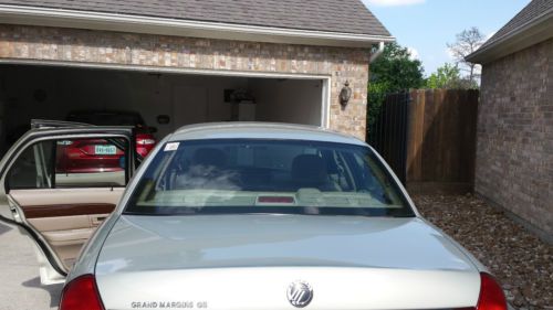 2004 mercury grand marquis gs sedan 4-door 4.6l