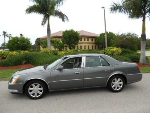 Beautiful 2006 cadillac dts low miles and clean! appearance pkg