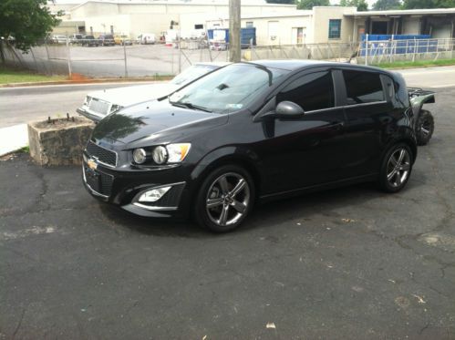 Sonic RS 2013 Chevrolet Sonic RS Hatchback 4-Door 1.4L Turbo Auto 5 Yr Warranty, image 2
