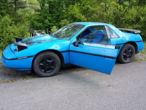 1987 pontiac fiero 2m4