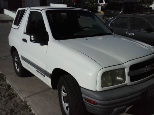 1999 chevrolet tracker hard top