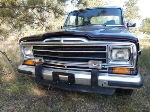 1989 jeep grand wagoneer- 4x4 -great opportunity 390 ci- low mileage