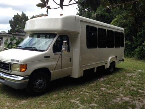 2003 ford e-450 super duty custom cutaway van 2-door 7.3l mini bus 24 passenger