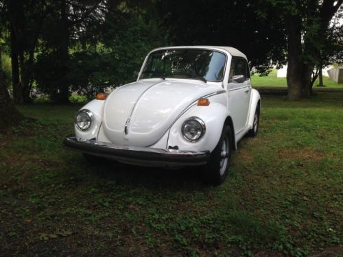 Volkswagen :  beetle -  classic white         1979 convertible super beetle