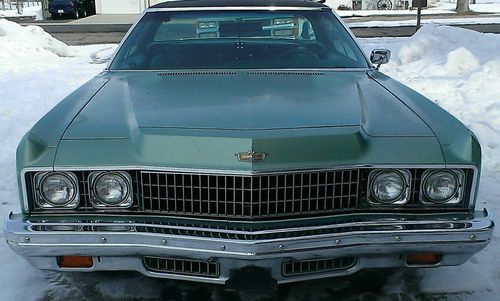 1973 chevrolet caprice classic sedan 4-door 6.6l