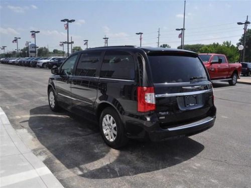 2013 chrysler town & country touring