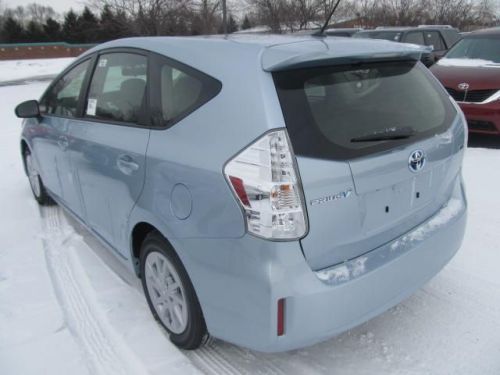 2014 toyota prius v two