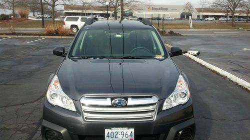 2013 subaru outback 2.5i; graphite gray; bluetooth; pzev, all weather mats