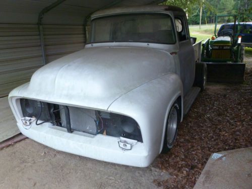 1956 ford f-100 pickup truck w/lots of extra new parts