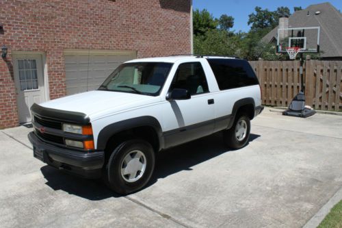 1997 chevrolet tahoe 2 door lt sport 4x4!! very clean!