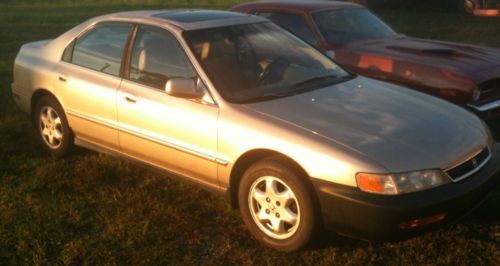 1995 honda accord ex sedan 4-door 2.7l