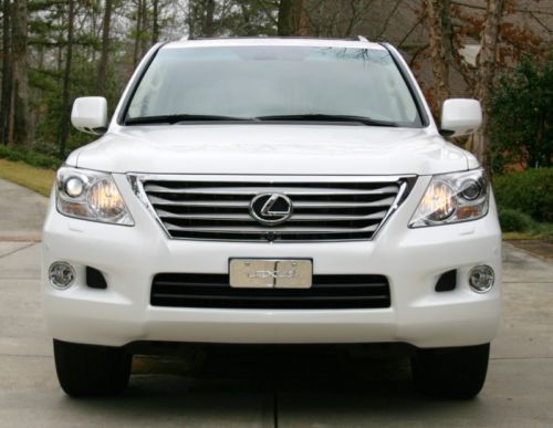 Lexus lx570 white pearl