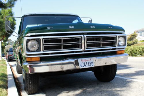 1972 ford f250 2wd automatic  very clean classic truck