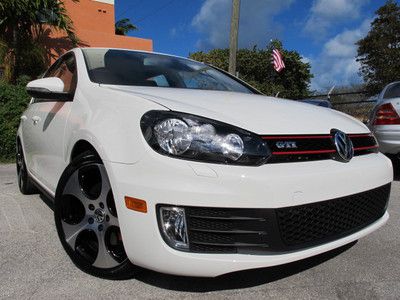 Vw gti hd ipod usb bluetooth convenience sunroof 6 speed manual 4 door like new