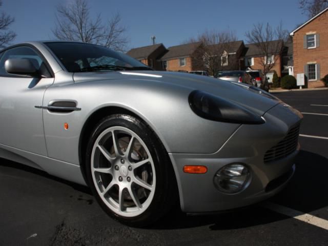 2004 - aston martin vanquish