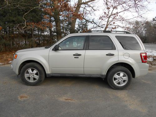 09 ford escape xlt 2.5l 4cyl excellent condition