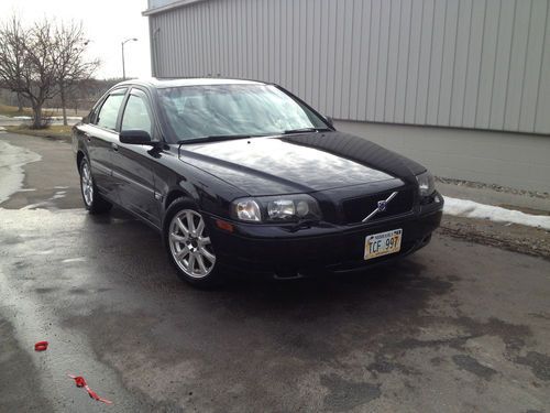 2004 volvo s80 2.5t awd sedan 4-door 2.5l low miles super clean! all wheel driv