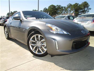 2013 nissan 370z base 6 speed certified 7yr 100k warranty only 2600 miles