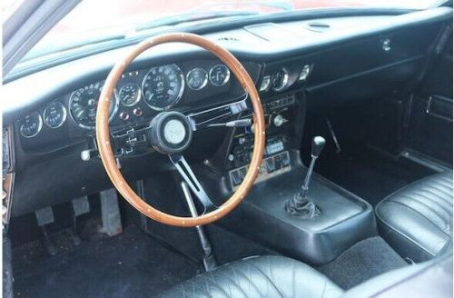 Aston Martin DBS Saloon
