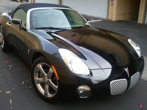 2006 pontiac solstice mysterious black convertible