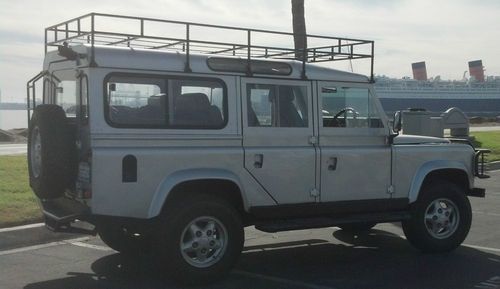 -this is it- 1973 land rover defender 110 with extras