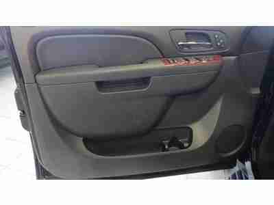 We Finance Free Delivery Low Reserve Clean LT FFV SUV 5.3L CD 4X4 Tow Hitch ABS, image 17
