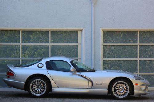 Great condition - low miles - 1999 dodge viper acr coupe 2-door 8.0l