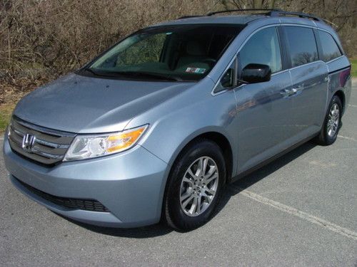 2011 honda odyssey ex eight passanger mini van super low miles factory warranty