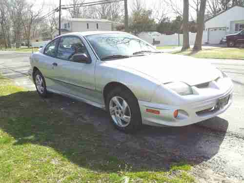 2002 Pontiac Sunfire SE Coupe  59700 MILES, SUNROOF, LOOKS/RUNS EXCELLENT, image 2