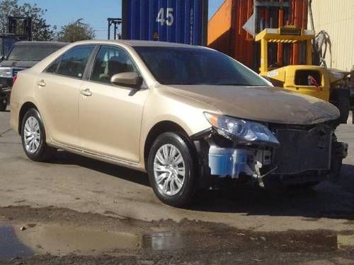 2012 toyota camry le damaged salvage runs! economical low miles priced to sell!!