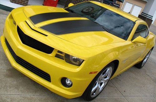 2010 chevrolet camaro 2 ss yellow coupe 1 ownr 9250 miles 426hp 6.2l many extras