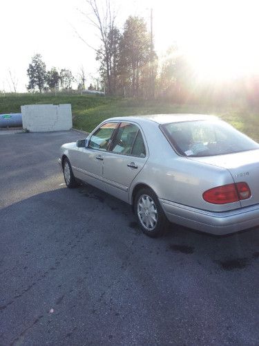 1997 mercedes benz e320 4-door sedan