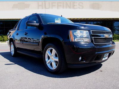 No reserve!!! ltz, navigation, sunroof,leather, serviced, clean carfax,warranty