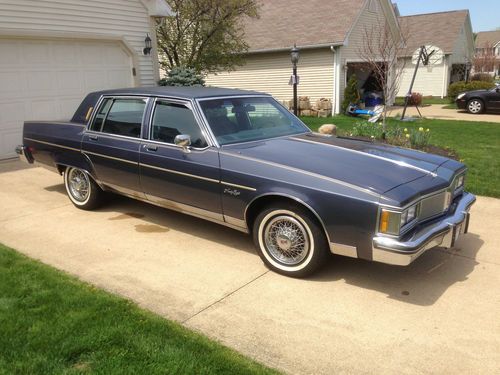 1983 oldsmobile 98 4dr sedan regency blue landau top