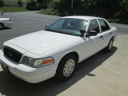 2004 ford crown victoria police interceptor p71