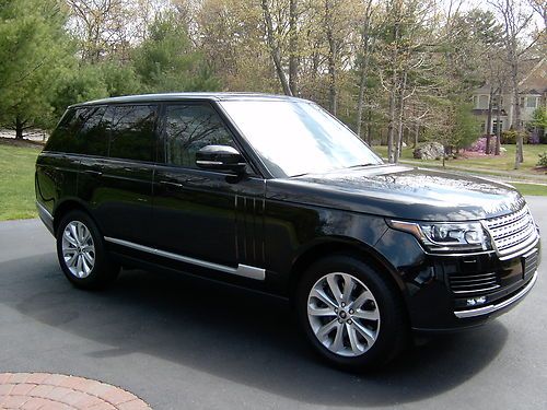 2013 range rover black on black brand new rangerover the right one !!!!