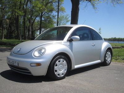 2001 vw beetle coupe 5speed only65k runs great no reserve don't miss it