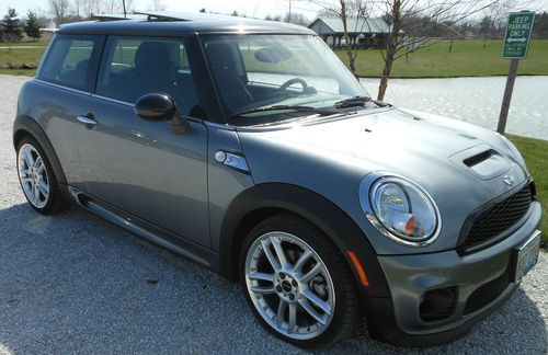 John cooper works package sport coupe s 2007 mint low miles one owner