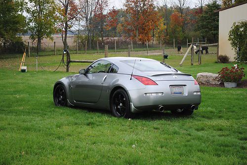2003 nissan 350z performance 2-door coupe 3.5l