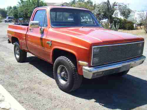 1982 Chevrolet Silverado c-10 Short box 4X4 loaded low miles! NR!, image 3