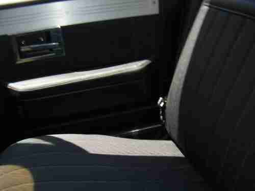 1982 Chevrolet Silverado c-10 Short box 4X4 loaded low miles! NR!, image 12