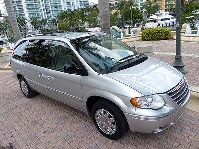 Excellent 2007 limited - 63k miles w/ rear dvd, uconnect - texas / florida van