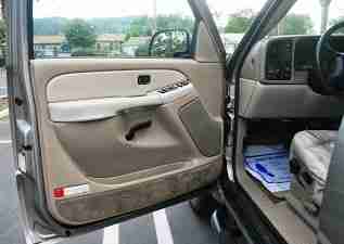 2002 Chevy Suburban Z71 4x4, image 12