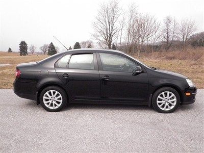 2010 vw volkswagon jetta limited w/pzev 36k miles black roof 2.5l bluetooth