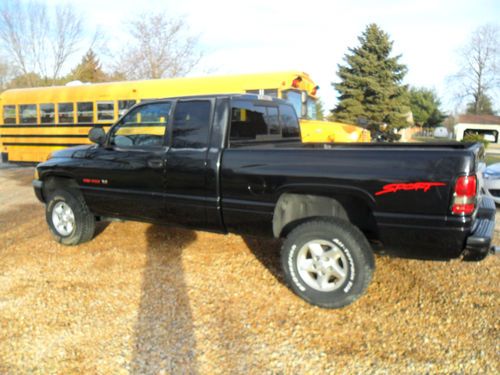1998 Dodge Ram 1500 4 X4 Sport Extended Cab Pickup 4-Door 5.9L no reserve, image 3
