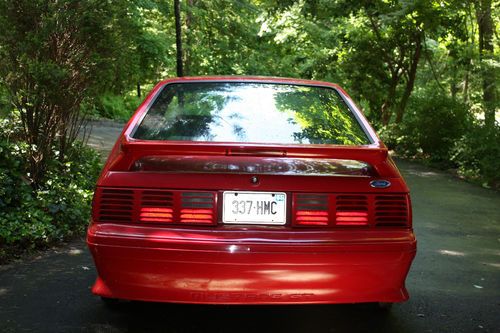 1992 ford mustang gt hatchback 2-door 5.0l