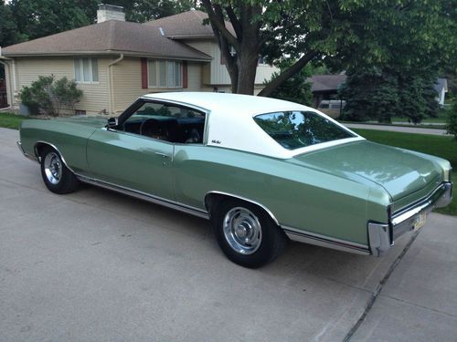 1970 monte carlo with 454, bucket seats, tach dash and console shifter