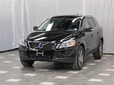 2013 volvo xc60 t6 turbo awd  only 7900 wrnty panarama leather loaded